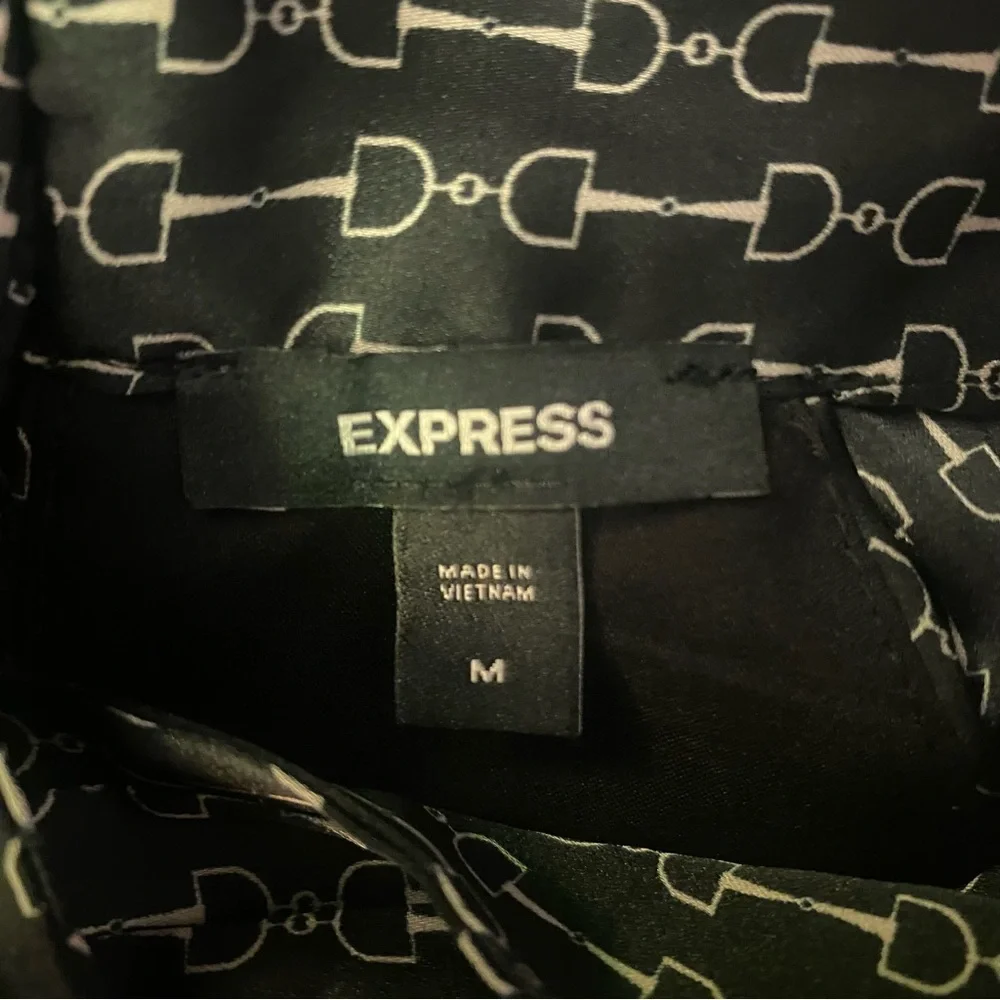 Express Patterned Halter Blouse GUC M - Picture 3 of 5